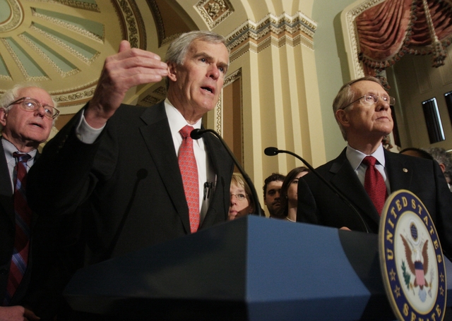 Bingaman wants FDA to regulate tobacco products