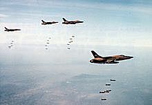 Primer bombardeo norteamericano sobre Vietnam