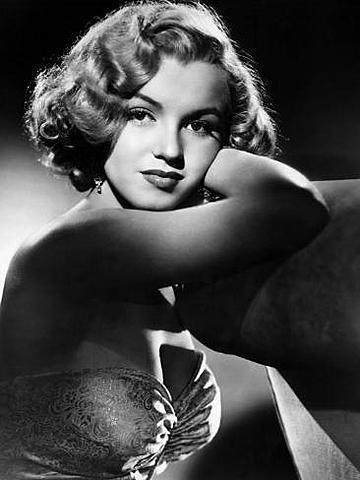 trabaja en  eva al desnudo