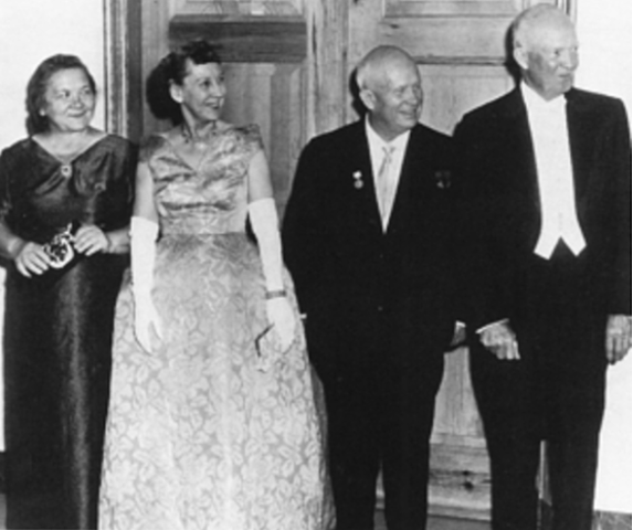 Khrusxov va als EEUU a entrevistar-se amb Eisenhower