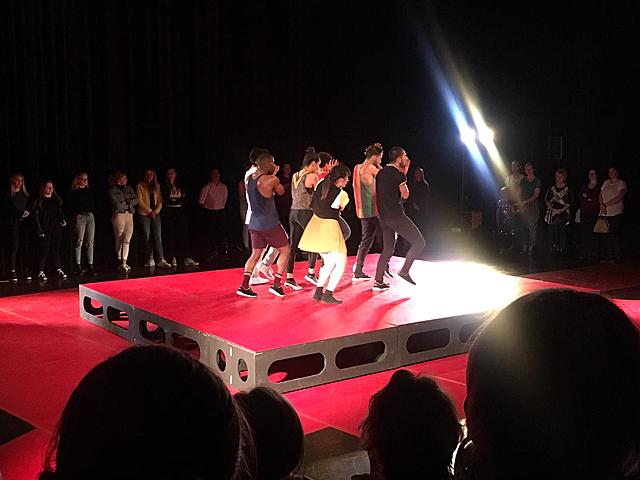 'Keihard' SALLY- dans