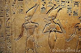 a.c Los egipcios se centran  en la escritura de jeroglíficos