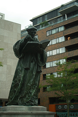 Erasmusbeeld door Hendrick de Keyser