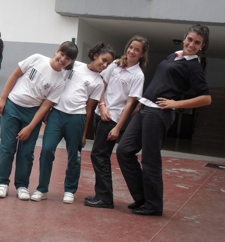 I enter in Dominicas school