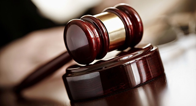 La constitución Política.