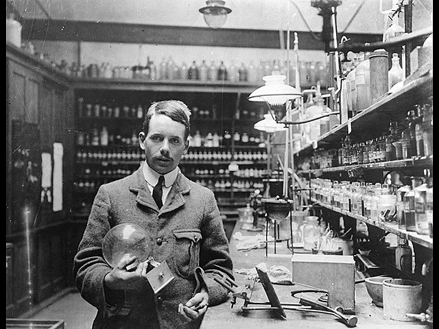 Tabla Periodica en base a conceptos de "Ley Periodica Moderna"