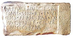 Modelo de escritura capital romana