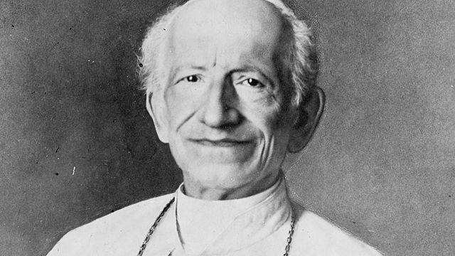 Leon XIII es consagrado arzobispo