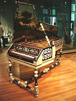 Klabezin musika tresna