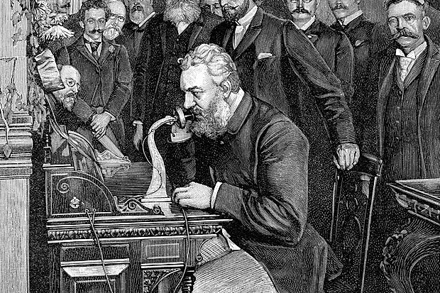 Alexander Graham Bell patenteia o telefone, embora a verdadeira propriedade da invenção ainda seja controversa até hoje