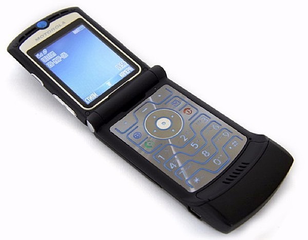 Motorola lanza el terminal Razr V3.