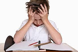 Foi enviado para a escola.