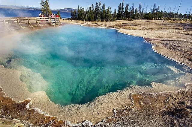 Se crea el primer parque nacional