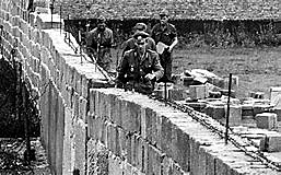 Creación del Muro de Berlín