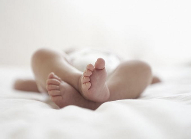 nace su hija Lisa y Jobs niega su paternidad