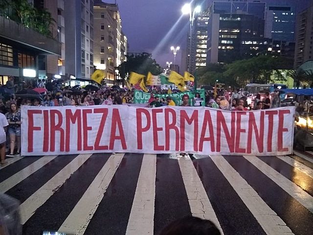 O sindicato inicia uma abordagem baseada na firmeza-permanente