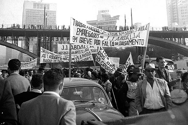 Início da greve dos sete anos, que inicialmente abarcavam quatro categorias sindicais: Alimentação de Pirajuí, Têxteis de Jundiaí, Papel e Papelão de São Paulo e os Queixadas de Perus