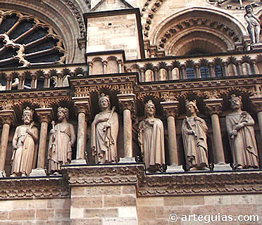 estil romànic --> estil gòtic