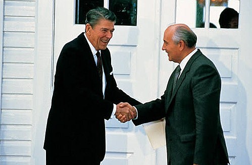 Encuentro entre Gorbachov y Reagan