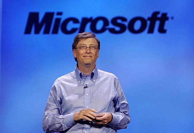 Bill Gates funda Microsoft