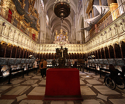 ES CONSTRUEIXEN LES NAUS LATERALS