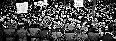 DESAPARICIÓN DE REGÍMENES COMUNISTAS