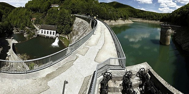 Destrucción de diques