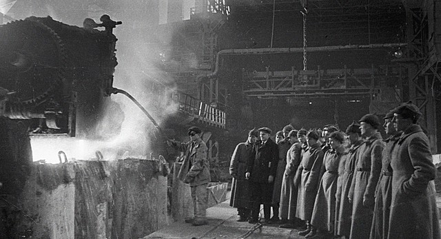 Comunismo se opone a la innovación tecnológica.