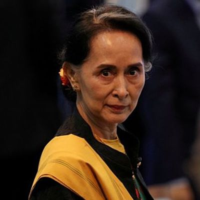 Timeline: Niñas Bien