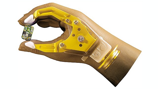 Première prothèse Myoélectrique