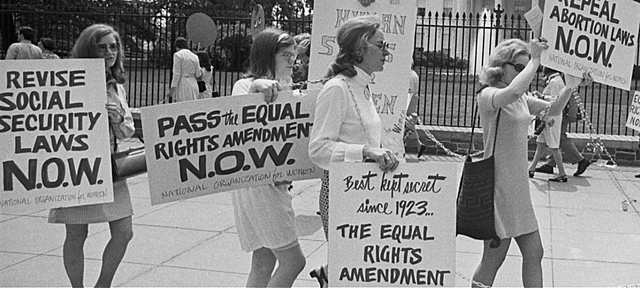 Feminismo Radical lanza lema " Lo personal es político".