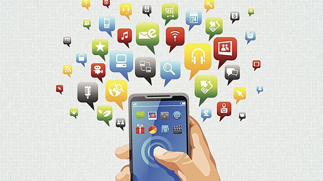 Uso de la multimedia en publicidad, negocios y entretenimiento.