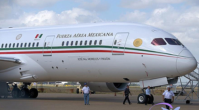 Vuela por primera vez un avión en México