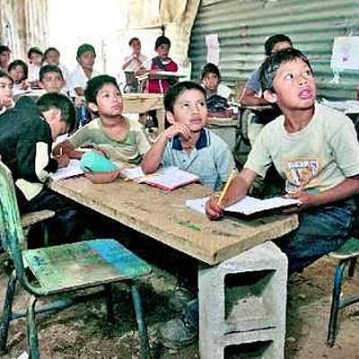 Timeline: " La educación en Latinoamérica y el Caribe puntos críticos y utopías"