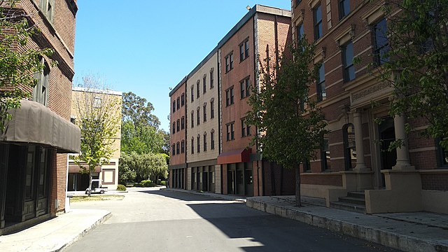 Neppe stad, Warner Bros studios