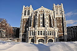 Maslow ingreso al City College of New York para estudiar leyes