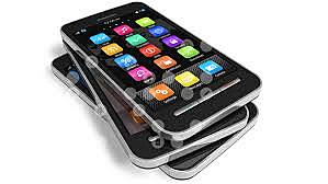 En el año de 2012 La familia Galaxy S lanza el Galaxy S. Llega con un cuerpo a prueba de agua y polvo teniendo una pantalla Super AMOLED de 5.1 con resolución FULL HD.