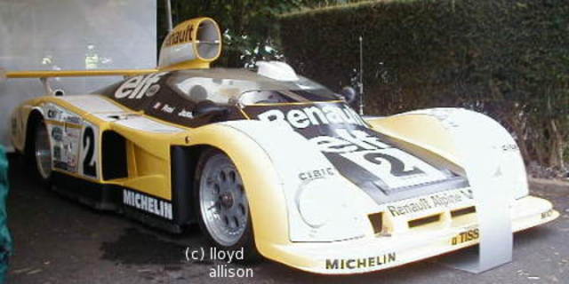 Daimler, Renault and Nissan announced a wide-ranging strategic alliance.