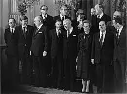 RU, IRLANDA Y DINAMARCA INGRESAN EN LA CEE