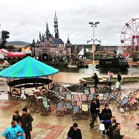 werken van Banksy (dismaland) (4.4)