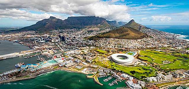 Laura P. y Fritz huyen a Holanda y después a Sudáfrica