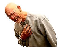 Jung sufre un ataque al corazón que casi lo mata.