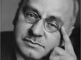 Adler asumió la presidencia de la sociedad psicoanalítica y fue coeditor de una de sus publicaciones