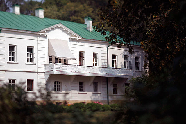 CREACION DE LAS ESCUELAS NUEVAS: Lasnaia Poliana