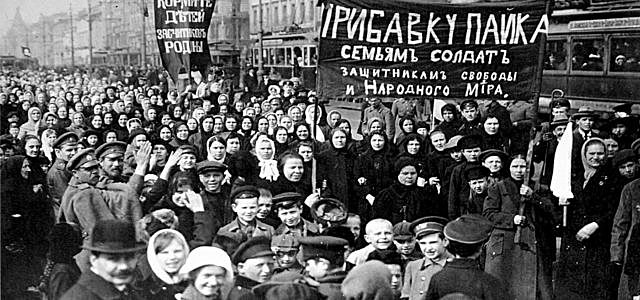 February Revolution / Intervention in the European war / Tsar Nicolas II. / End of the Tsars and beginning of Lenin