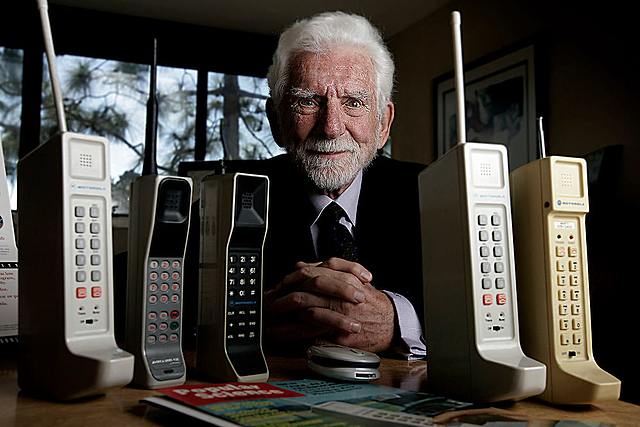 Telefonía celular 1977