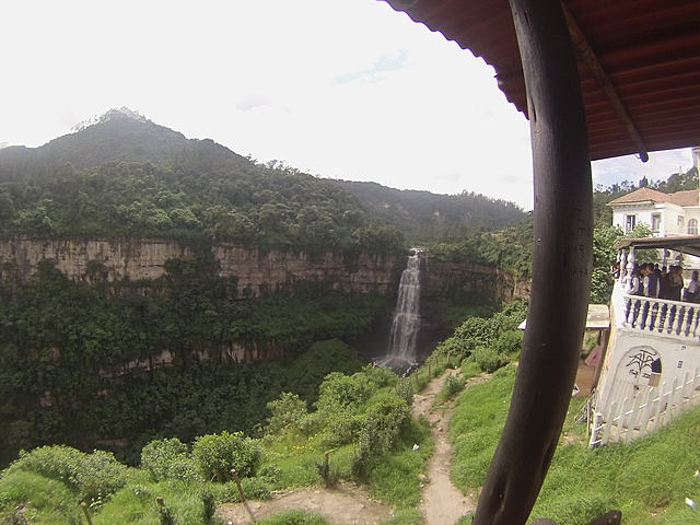 Parada Salto de Tequendama