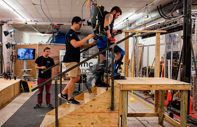 DISPOSITIVOS PARA PARALÍTICOS