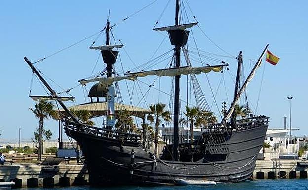 Victoria naoa eta hemezortzi marinel goseti  eta gaixo Cádizeko Sanlúcar  de Barrameda herriko portura iritsi ziren.
