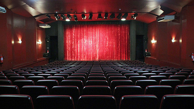 LITERATURA DE POSTGUERRA: POESIA I TEATRE